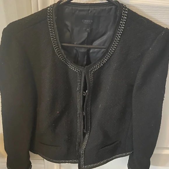 Blazer - Picture 1 of 2